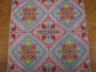 Barevný ornament