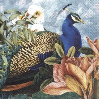 Páv v květinách